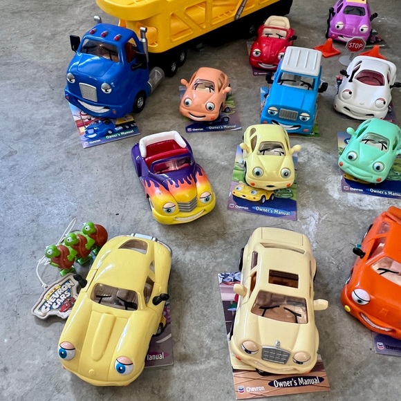 Chevron Cars Collection 25 Cars Selling as Set Dating from 1996 to 2001 - Picture 3 of 7